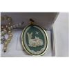 Image 2 : PEARL JEWELLRY AND MOTHERS DAY CAMEO PENDANT