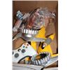 Image 2 : 1998 LUCAS FILMS STAR WARS BASE TOYS AND BOX OF STARWARS GAMES FIGURES AND COLLECTABLES