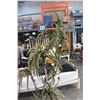 Image 2 : ARTIFICIAL TREE