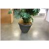 Image 2 : ARTIFICIAL TREE