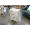 Image 1 : 3 DRAWER WHITE NIGHTSTAND