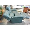 Image 2 : GREEN LEATHER DOUBLE RECLINER