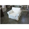 Image 1 : WHITE ARMCHAIR