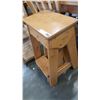 Image 2 : PINE STEP STOOL