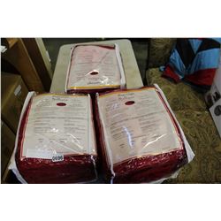 LOT OF THREE QUEEN SHEET SETS