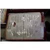 Image 2 : LOT OF THREE QUEEN SHEET SETS