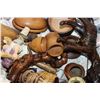 Image 2 : LOT OF CARVED WOOD ITEMS