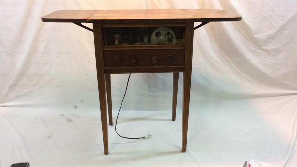 Bendix End Table Radio Model 646a