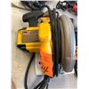 Image 2 : 1 DeWalt Electric Circular 7 1/4" Saw