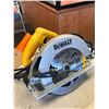 Image 3 : 1 DeWalt Electric Circular 7 1/4" Saw