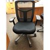 Image 4 : 2 Newer High Back Mesh Adjustable Arm Chairs on Wheels