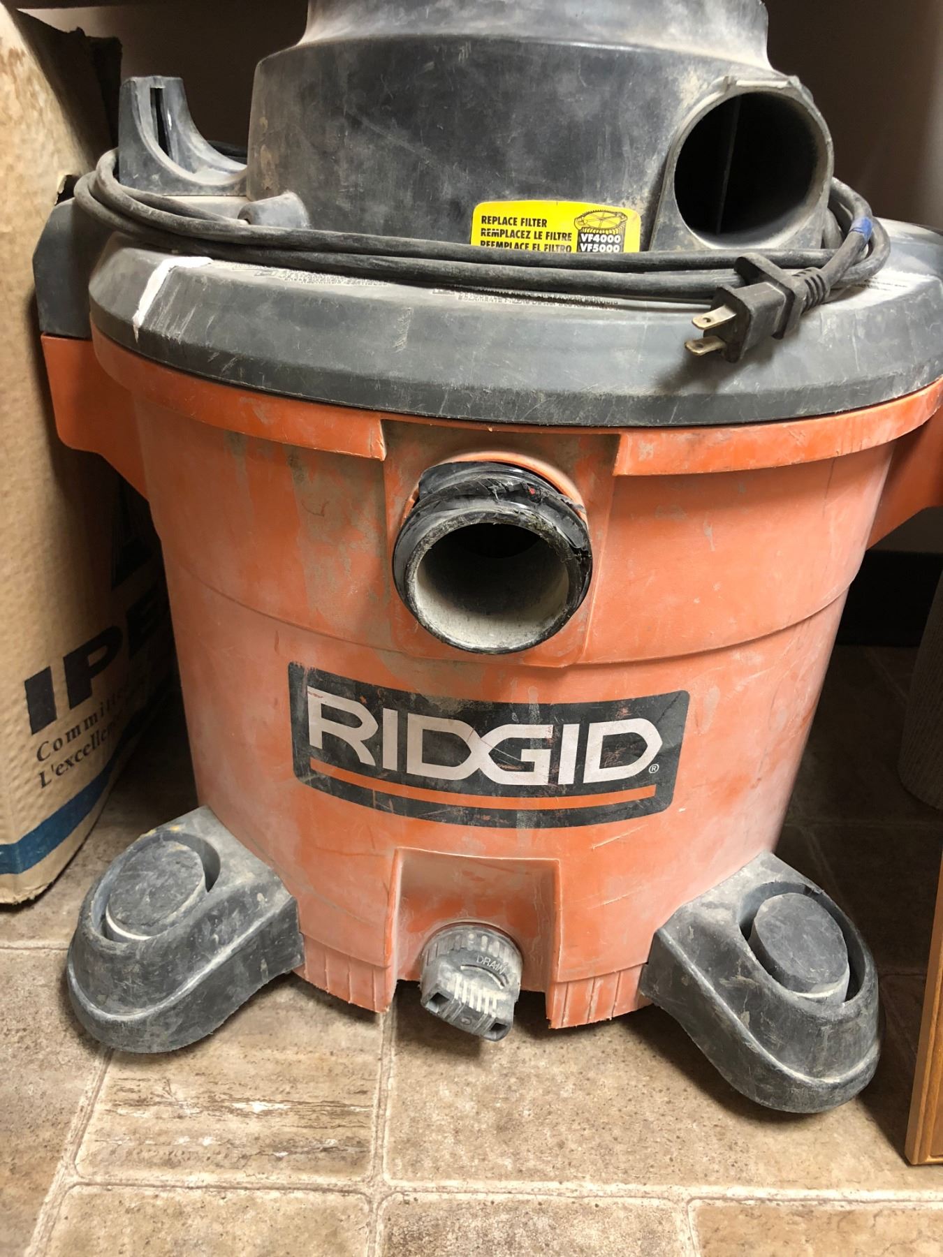 1 RIDGID Wet/Dry Vacuum Cleaner