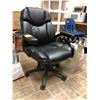 Image 2 : 2 Older Leather Office Chairs, 2 Folding Chairs, 2 Stacking Chairs, Folding Lid Container w/ Bubble 