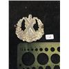 Image 2 : WWII QUEENS OWN CAMERON HIGHLANDERS OF OF CANADA.CAP BADGE