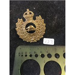 WWII CANADIAN ENGINEERS CAP BADGE