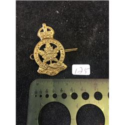 WWII ROYAL MONTREAL REGIMENT CAP BADGE