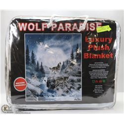 LUXURY PLUSH BLANKET -WOLF PARADISE