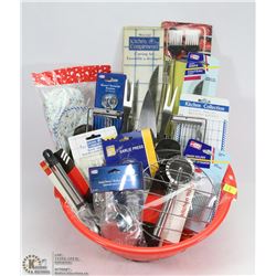 LOT OF ASSORTED KITCHEN SUPPLIES