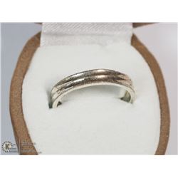 STERLING SILVER RING SIZE 6 (ADJUSTABLE)