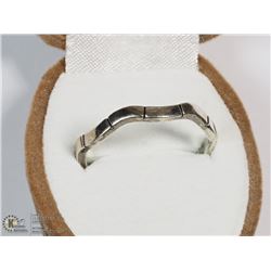 STERLING SILVER RING SIZE 8.75