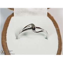 STERLING SILVER RING SIZE 6.5