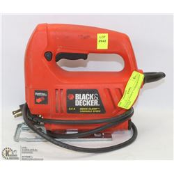 BLACK & DECKER VARIABLE SPEED JIG SAW