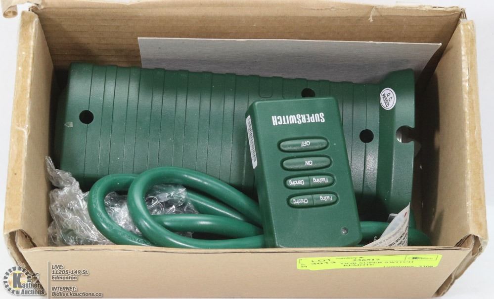 NEW OUTDOOR SUPER SWITCH PLUG IN W/ REMOTE