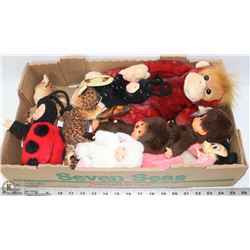 FLAT OF COLLECTIBLE ANNE GEDDES DOLLS AND MORE