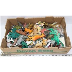 FLAT OF RESIN TOY ANIMALS FROM FARM, JUNGLE &