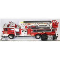 TOY FIRE ENGINE WITH CONTROL