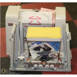 SINGER SEWING MACHINE -MODEL MK70