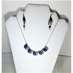 17)  BLUE & CLEAR CRYSTAL NECKLACE
