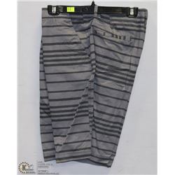 NEW MENS SHORTS SIZE 32