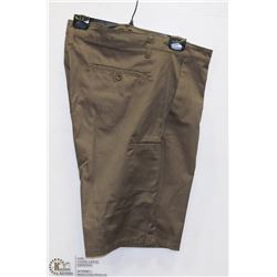 NEW MENS SHORTS SIZE 38