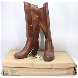 NEW GENUINE 1976 GENUINE LEATHER BOOTS SIZE 8
