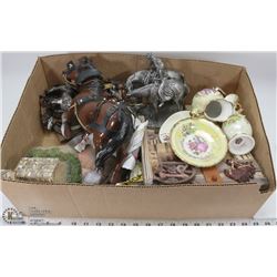 BOX OF ASSORTED COLLECTIBLES