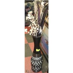 TALL BLACK AND GREY SHOWHOME VASE