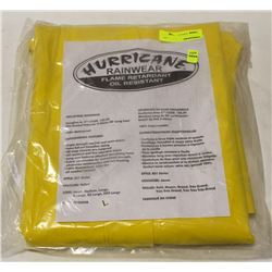 HURRICANE SIZE: LARGE FR OIL-RESISTANT RAIN-GEAR