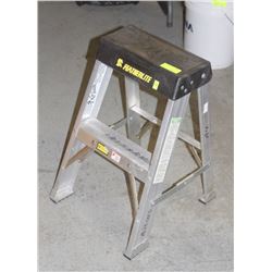 FEATHERLITE 2 FT ALUMINUM STEPLADDER