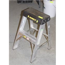 FEATHERLITE 2 FT ALUMINUM STEPLADDER