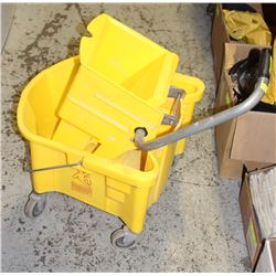 COMMERCIAL RUBBERMAID MOP BUCKETS W/ RINGER