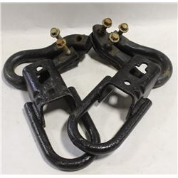 LOT OF 4 TOW HOOKS