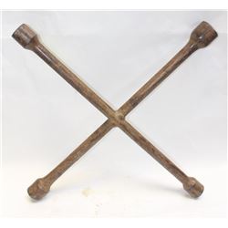 4 WAY LUG WRENCH FOR SEMI TRUCKS