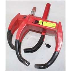 GROUP OF TWO DYNALINE WHEEL CLAMPS