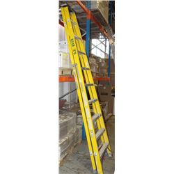 9' FIBREGLASS STEP LADDER