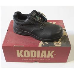 KODIAK SIZE 7  MENS OIL RESISTANT WORK SHOE