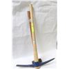 Image 1 : 6LB PICK AXE.