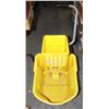 Image 1 : COMMERCIAL RUBBERMAID MOP BUCKET WITH WRINGER