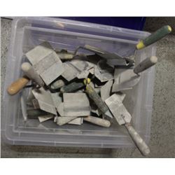 TOTE OF ASSORTED CONCRETE TROWELS