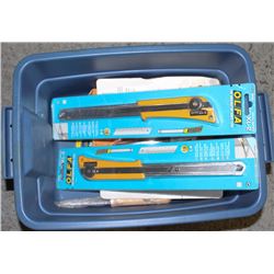 TOTE OF ASSORTED CONSTRUCTION KNIVES